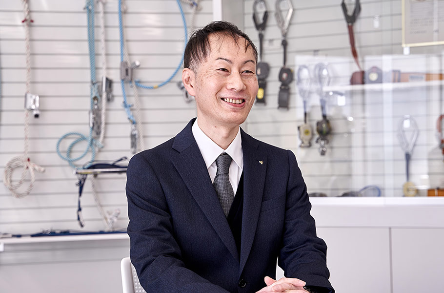 資材課